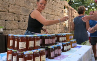 Marché paysan à Chassiers (Ardèche)