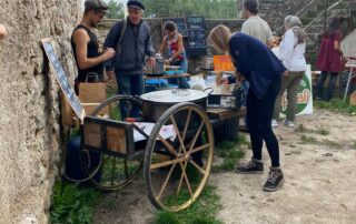 Producers' and designers' market at Domaine du Vialat