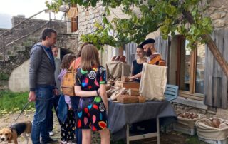 Producers' and designers' market at Domaine du Vialat