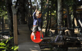 Bois des Jeux - aire de jeux enfants en Ardèche