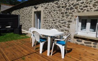 Terrasse Chante Duc aux Gîtes de Sylilanse à St Pons