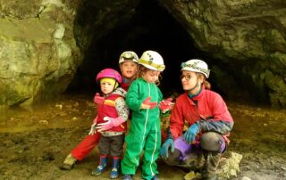 Spéléologie avec Grotte Trotter